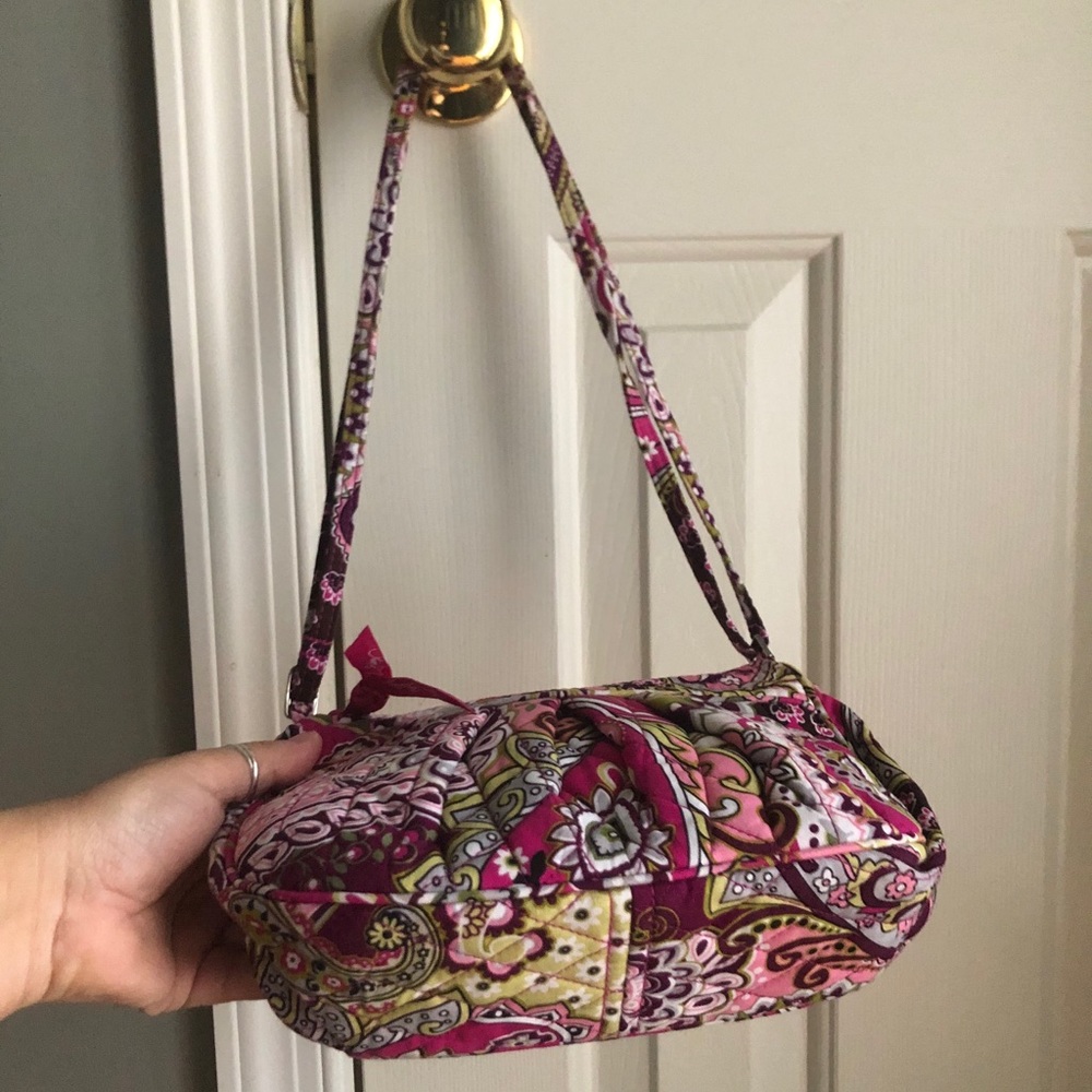🌺Vera Bradley Hobo bag🌺 (Vera Berry Paisley) - Picture 3 of 11